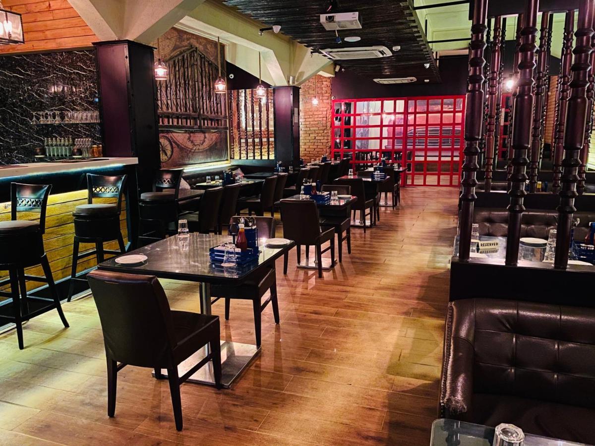 Saluja Residency Hotell Siliguri Eksteriør bilde