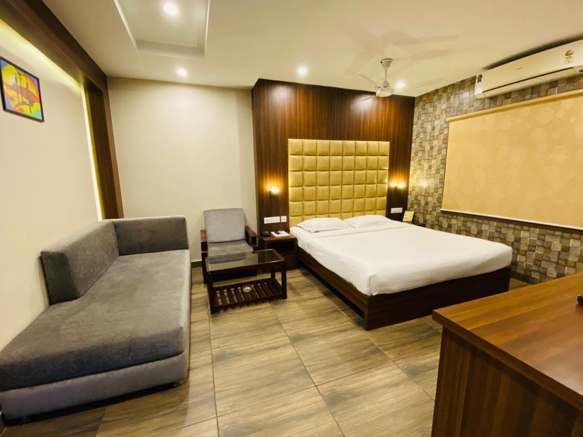 Saluja Residency Hotell Siliguri Eksteriør bilde