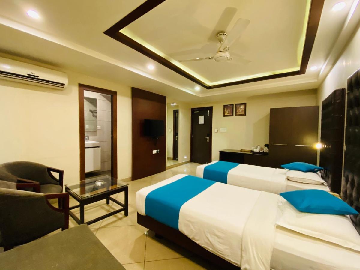Saluja Residency Hotell Siliguri Eksteriør bilde